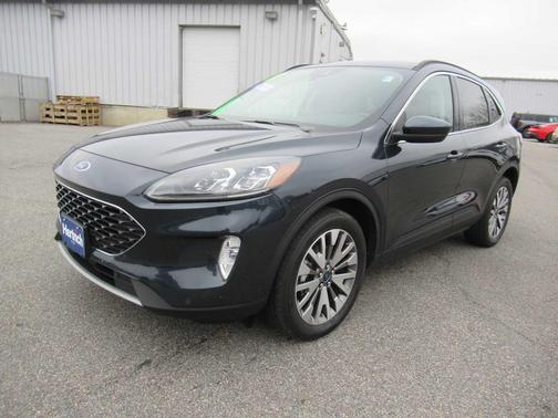 2022 Ford Escape Titanium