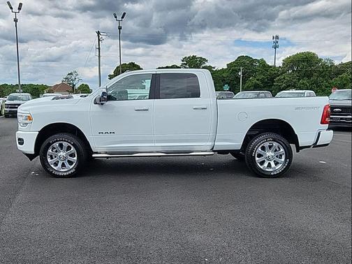 2024 RAM 2500 Laramie Crew Cab 4x4 6'4' Box
