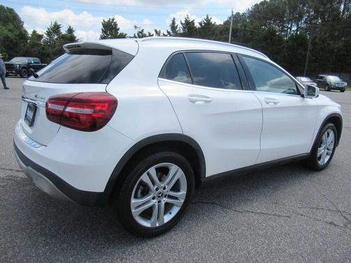 Polar White 2020 Mercedes-Benz GLA 250 4MATIC
