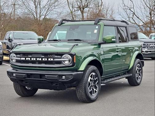 2023 Ford Bronco Outer Banks
