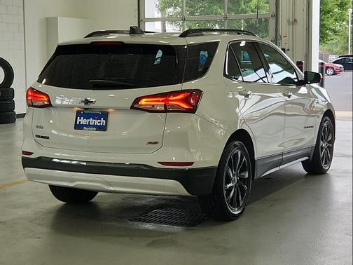 2022 Chevrolet Equinox FWD RS
