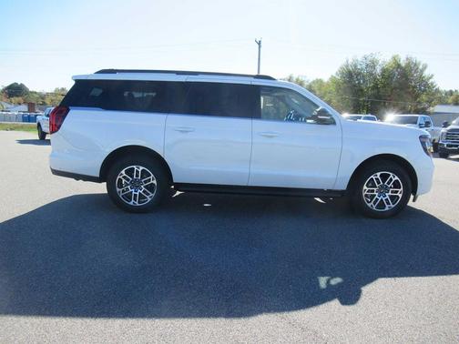 2025 Ford Expedition Max Active 4x4