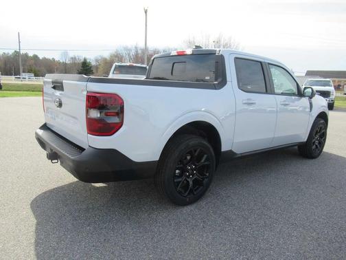 SPACE WHITE METALLIC 2026 Ford Maverick Lariat
