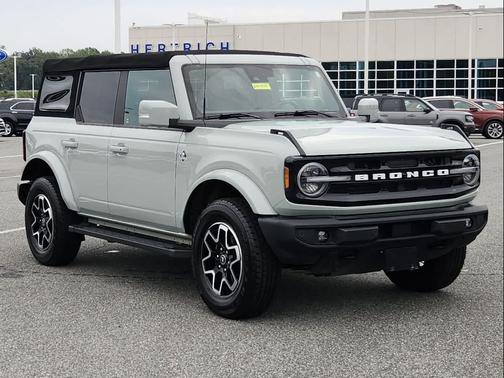 2021 Ford Bronco Outer Banks