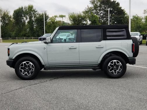 2021 Ford Bronco Outer Banks