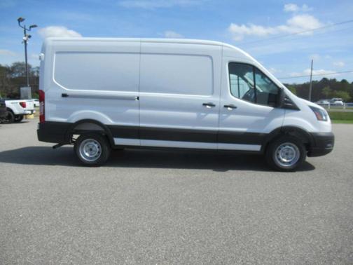 Oxford White 2026 Ford Transit-250 Base