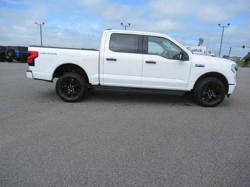 2025 Ford F-150 Lightning XLT