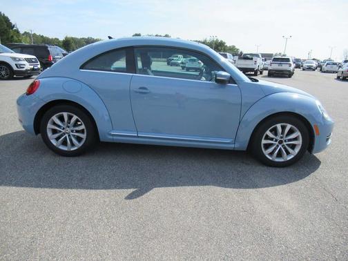 2013 Volkswagen Beetle 2.0L TDI