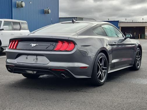 2021 Ford Mustang EcoBoost