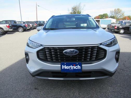 2026 Ford Escape Platinum