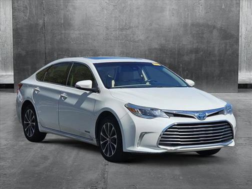 2017 Toyota Avalon Hybrid XLE Plus