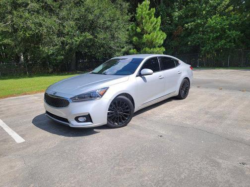 2018 Kia Cadenza Premium