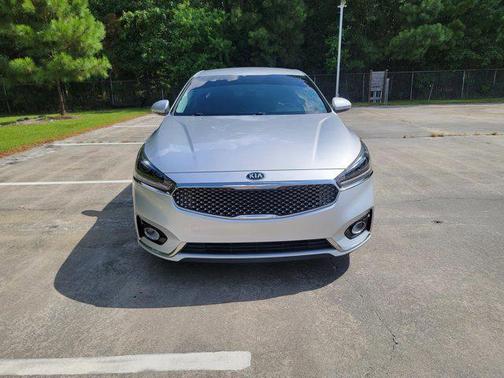 2018 Kia Cadenza Premium