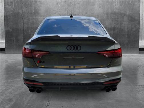 2022 Audi S4 Premium Plus TFSI quattro Tiptronic
