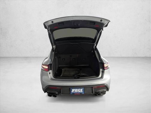 2023 Porsche Macan T