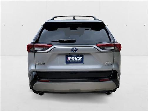 2023 Toyota RAV4 Hybrid SE