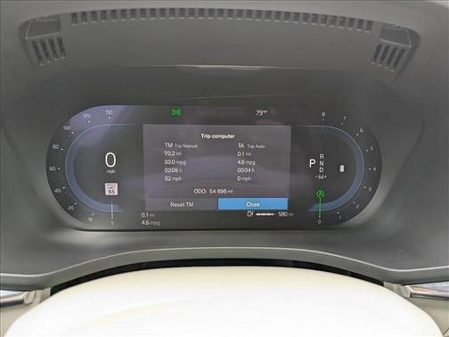 2024 Volvo XC60 B5 Core Dark Theme