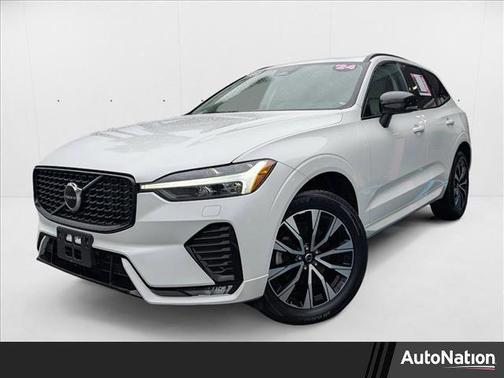 2024 Volvo XC60 B5 Core Dark Theme