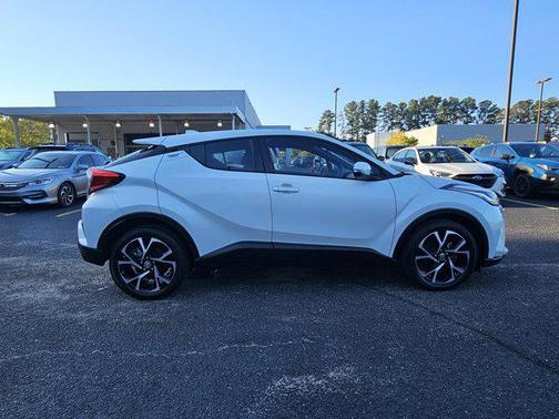 2021 Toyota C-HR XLE