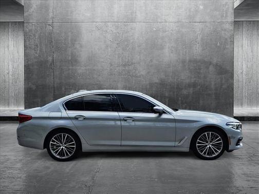 2018 BMW 540 540i