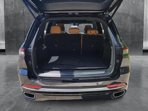 2023 Jeep Grand Cherokee Summit