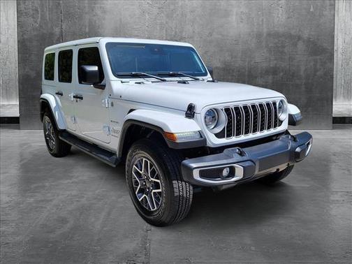 2024 Jeep Wrangler 4-Door Sahara 4x4