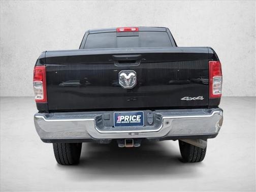 2022 RAM 2500 Tradesman Crew Cab 4x4 6'4' Box