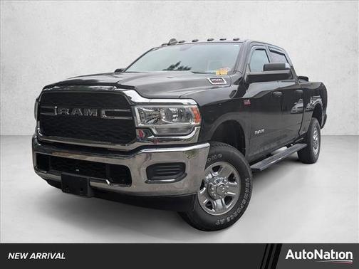 2022 RAM 2500 Tradesman Crew Cab 4x4 6'4' Box