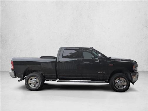 2022 RAM 2500 Tradesman Crew Cab 4x4 6'4' Box