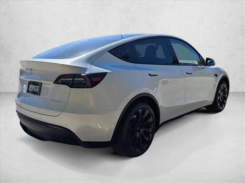 2022 Tesla Model Y Long Range Dual Motor All-Wheel Drive