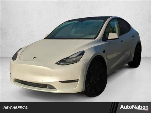 2022 Tesla Model Y Long Range Dual Motor All-Wheel Drive