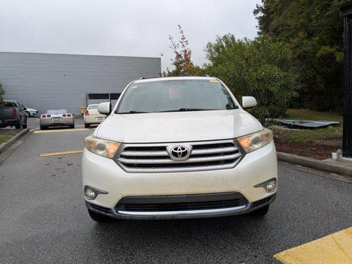2011 Toyota Highlander SE