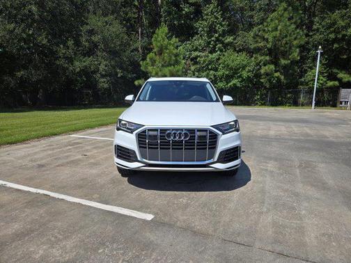 2023 Audi Q7 55 Premium Plus