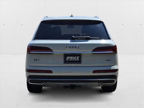 2023 Audi Q7 55 Premium Plus