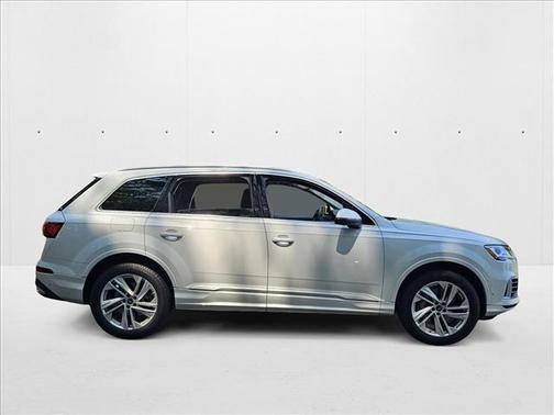 2023 Audi Q7 55 Premium Plus