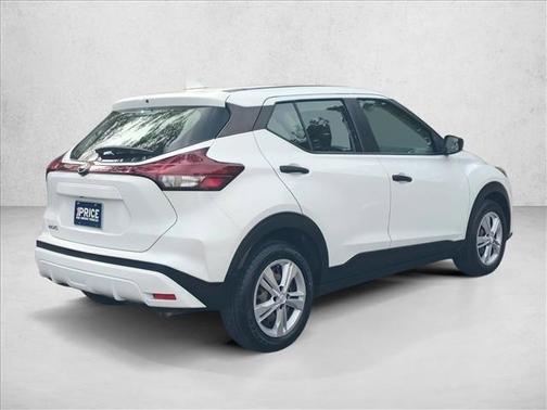 2022 Nissan Kicks S