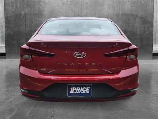 2019 Hyundai ELANTRA SE