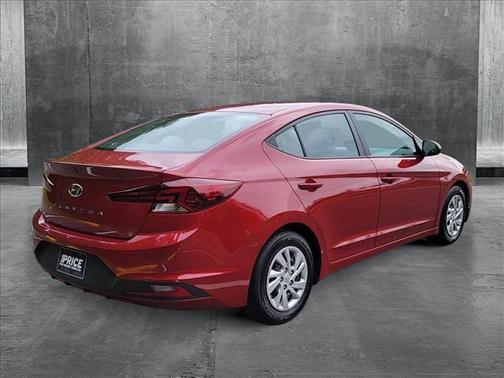 2019 Hyundai ELANTRA SE