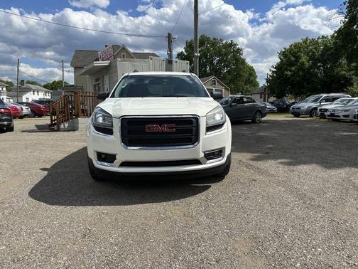 White 2014 GMC Acadia SLE-2