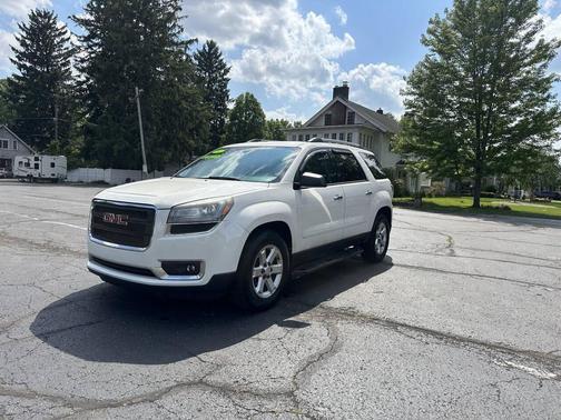 White 2014 GMC Acadia SLE-2