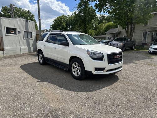 White 2014 GMC Acadia SLE-2