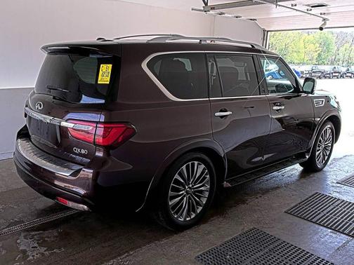 Maroon 2018 INFINITI QX80 Base