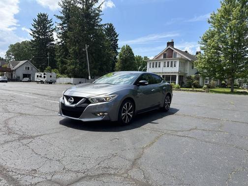 Gun Metallic 2016 Nissan Maxima 3.5 SV
