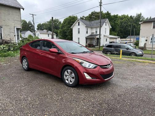 Scarlet Red Pearl 2016 Hyundai ELANTRA SE