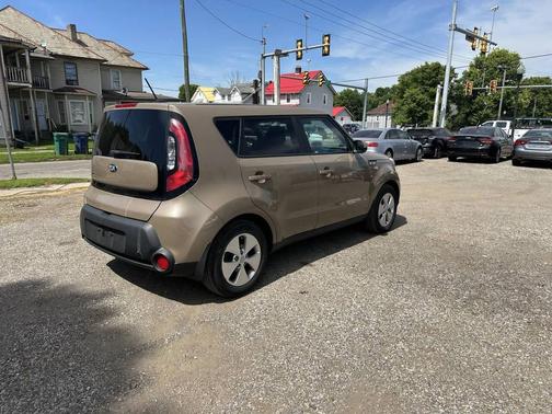 Latte Brown 2016 Kia Soul Base
