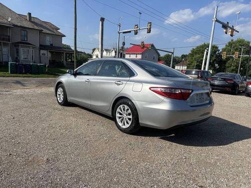 Celestial Silver Metallic 2016 Toyota Camry LE