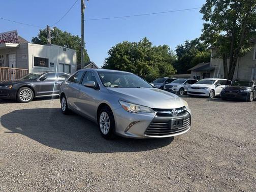 Celestial Silver Metallic 2016 Toyota Camry LE