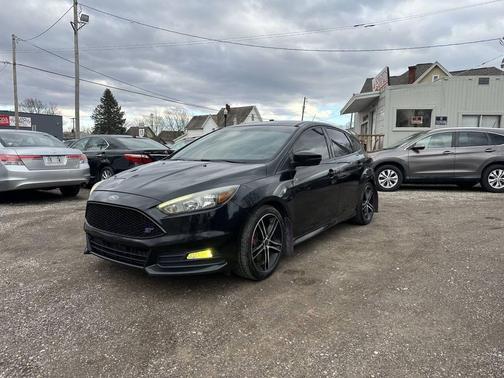 2017 Ford Focus ST 