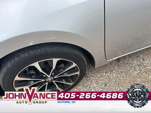 Classic Silver Metallic 2019 Toyota Corolla SE