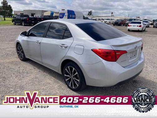 Classic Silver Metallic 2019 Toyota Corolla SE